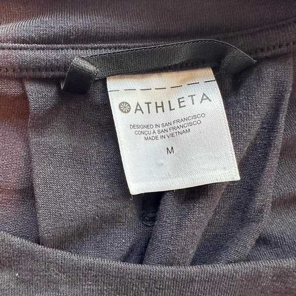 Athleta Women's Black short sleeve workout top - Picture 4 of 5